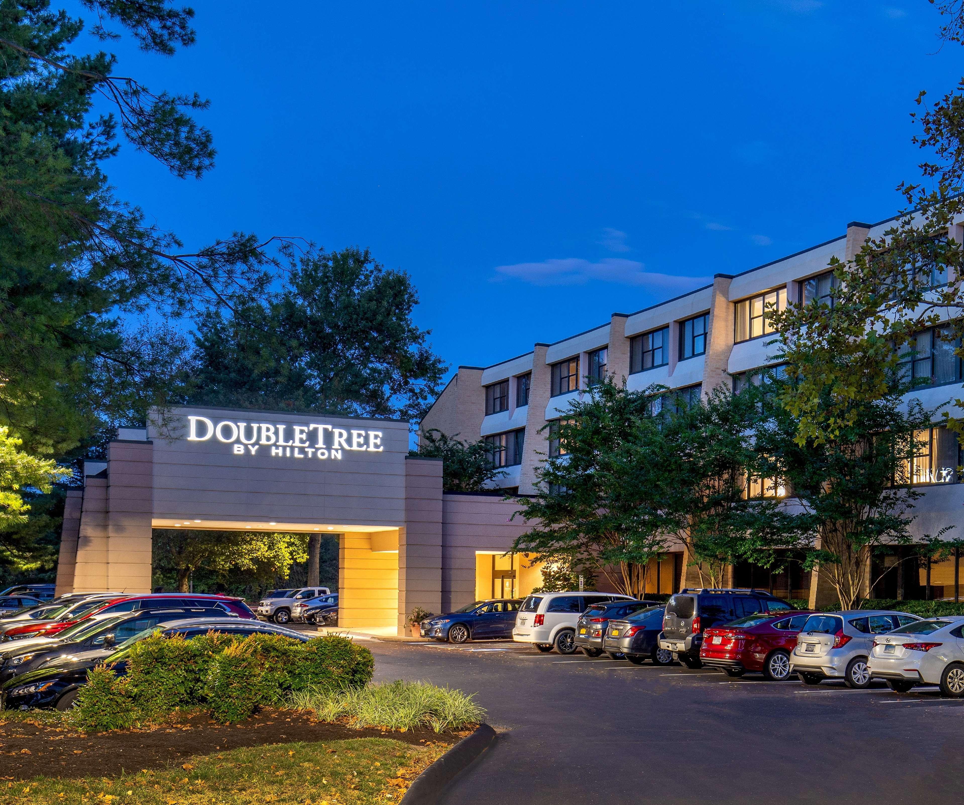 Doubletree By Hilton Columbia Hotel Exterior photo